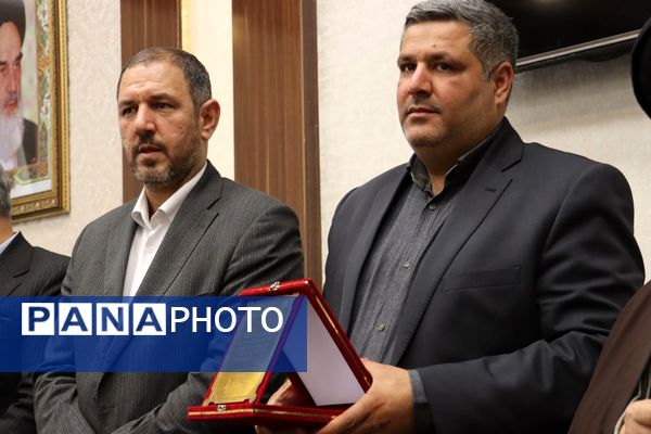 آوای خدمت در همایش تدبیر 