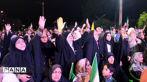 نود و سومین حضور پرشور مردم تویسرکانی در تجمع شبانه