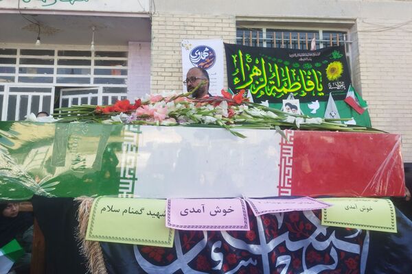 دبیرستان دخترانه صنف پوشاک ناحیه 3 میزبان شهید گمنام
