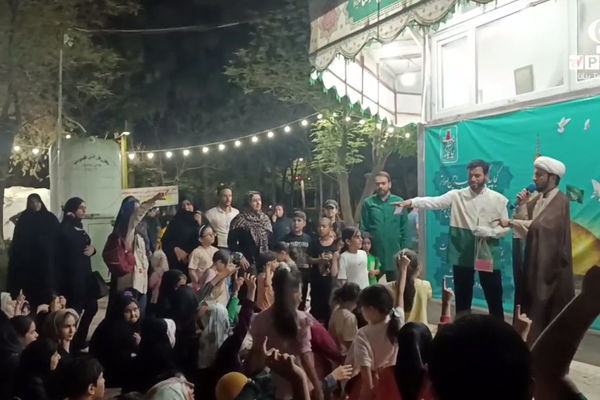 برگزاری جشن باشکوه میلاد پیامبر اکرم (ص) در چایخانه حضرت رضا(ع) کاشان