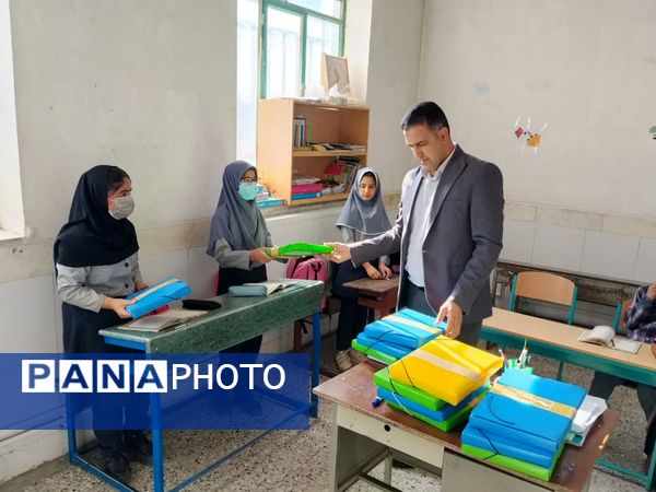 بازدید معاون آموزشی اداره آموزش و پرورش شهرستان خاتم از مدارس روستای خوانسار 