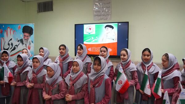 مراسم گرامیداشت سالروز حماسه ۹ دی و آیین نواختن زنگ بصیرت در مدرسه شاهد فرشتگان