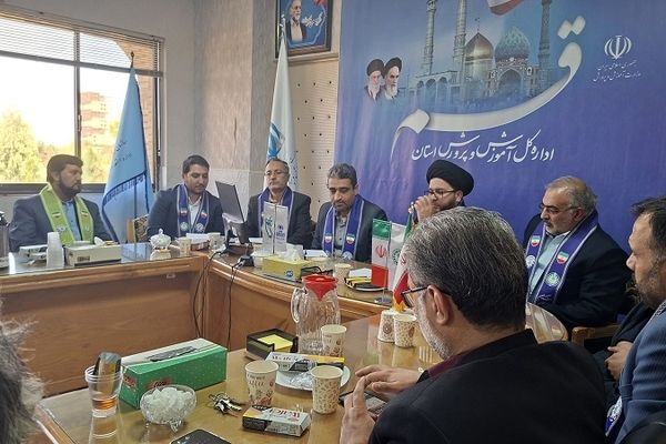 برگزاری جلسه توجیهی کارشناسان جدید سازمان دانش‌آموزی استان قم