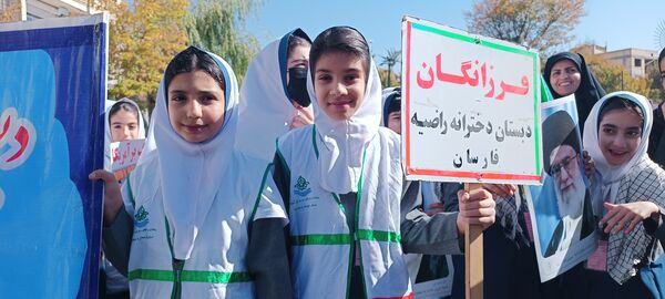 صدای وحدت دانش‌آموزان فارسان در روز ۱۳ آبان 