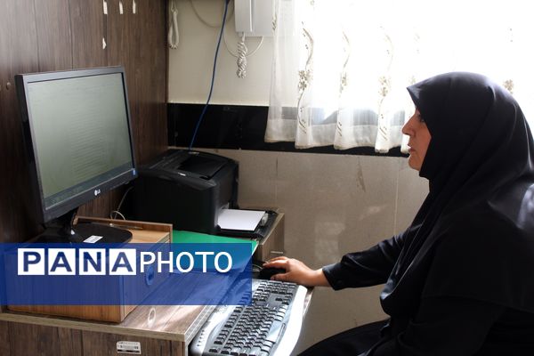 نواختن زنگ مهر و زنگ نماز و ایثار و شهادت در دبیرستان  دخترانه شاهد غرویان