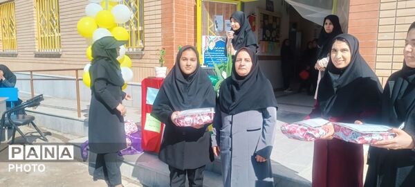 جشن ستارگان در دبیرستان نیایش شهرستان باخرز