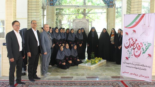 دانش‌آموزان مدارس منطقه ۵ با شهید گمنام پیمان وفاداری بستند