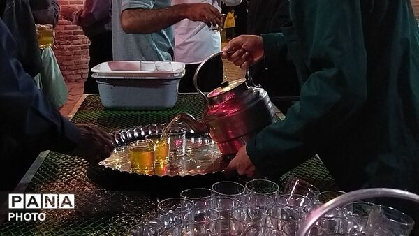 چایخانه حضرت زهرا(س)، میزبان عاشقان در شب‌های انتظار و شهادت
