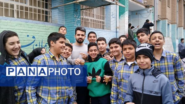 برپایی موکب در دبیرستان شهید بابایی به مناسبت بعث پیامبر‌(ص)