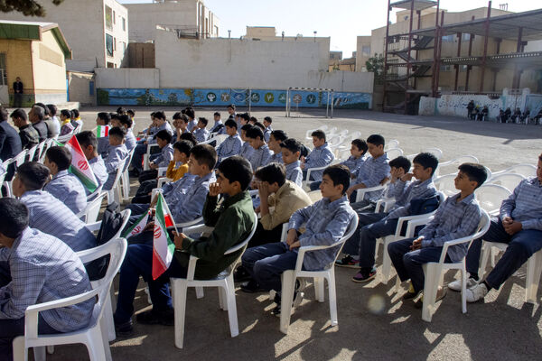جوانه‌های محلاتی ورود به دوره متوسطه را با جشن جوانه‌ها آغاز کردند