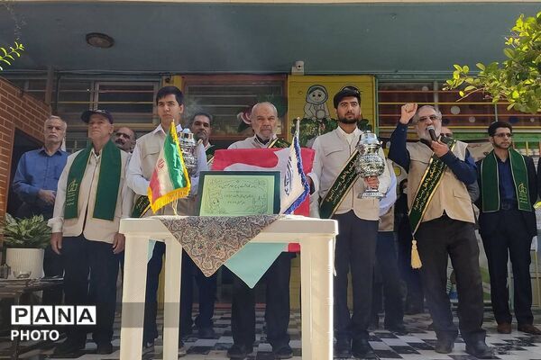 افتتاحیه «دوشنبه های امام حسینی» مدارس ورامین در مدرسه «معرفت نو»