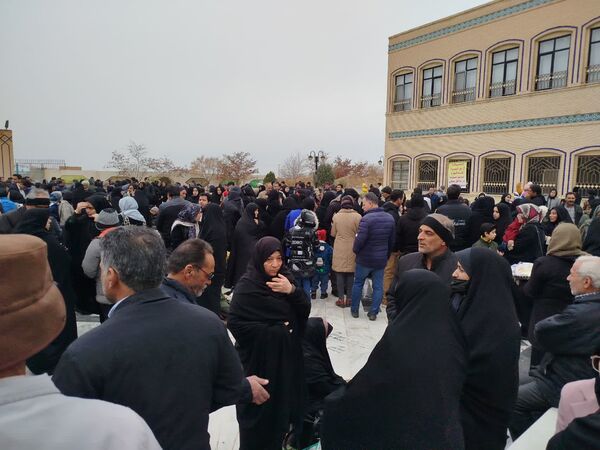 برگزاری مراسم شب های چراغ برات در آرامگاه شهید مدرس