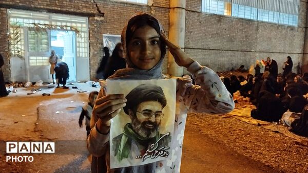 بیعت دهه نودی های رودباری با امام امت