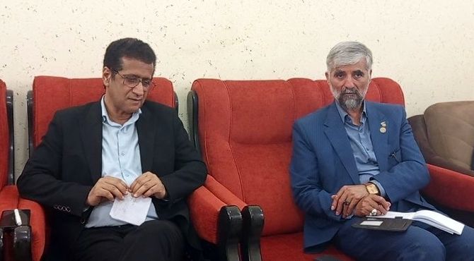 جلسه برنامه‌ریزی تجلیل از خانواده شهدا در میناب به مناسبت سالروز تأسیس سازمان دانش‌آموزی