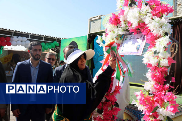 نواخته شدن زنگ مهر، ایثار و نماز در مدارس شهرستان اسلامشهر