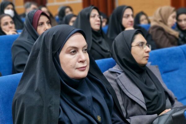 آیین تجلیل و اختتامیه طرح‌های آموزشی معاونت آموزش متوسطه و برگزیدگان رتبه‌های برتر آموزشی در قرچک