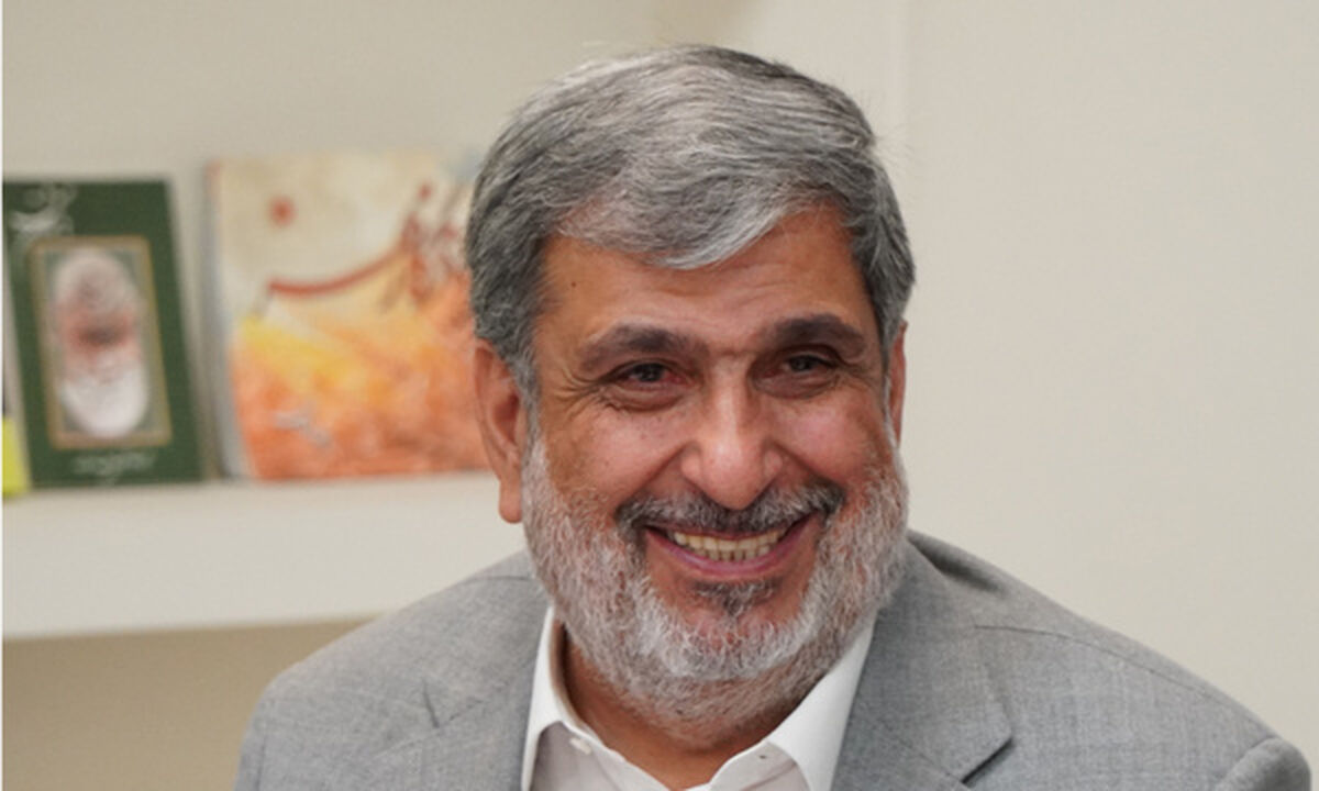 خیرین تمام‌قد و تا پای جان در خدمت مدرسه‌سازی هستند 