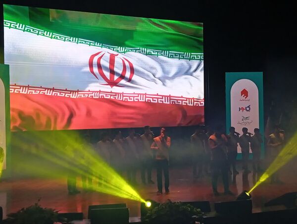 آیین تجلیل از واحدهای نمونه استاندارد و سفیران دانش‌آموزی استاندارد