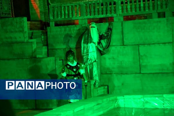 اجرای نمایش ضیافت کشتارگاه 