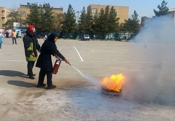 آموزش اطفای حریق گامی موثر برای ایمنی در برابر آتش‌سوزی