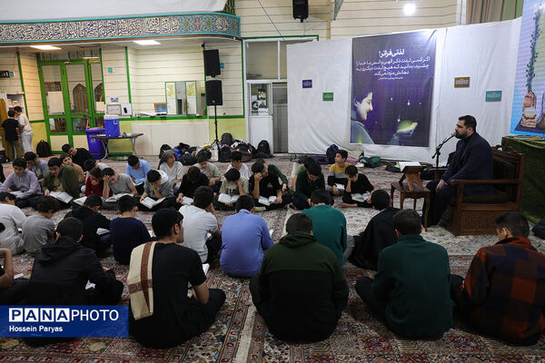 اعتکاف دانش‌آموزی در مسجد جامع امام جعفر صادق(ع) اقدسیه