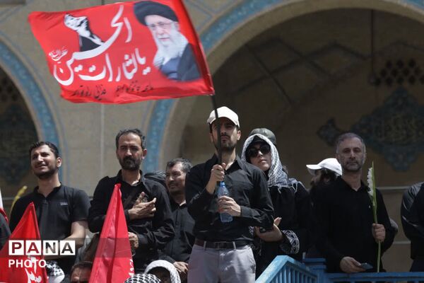 وداع با پیکر مطهر امام شهید در مصلای تهران