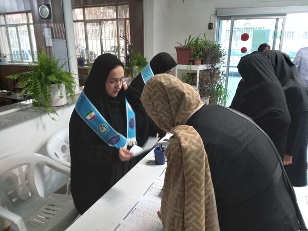 اولین جلسه مشاوره‌ای تحصیلی دبیرستان نمونه فرهنگ حاج حسین عربخانی