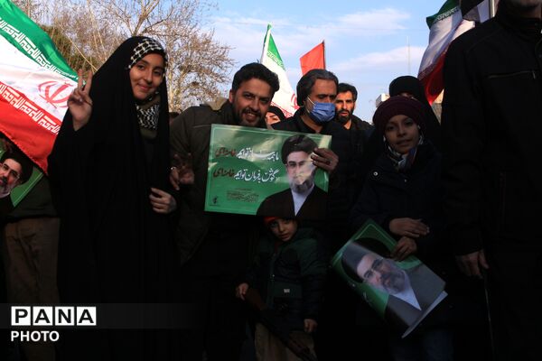 بیعت مردم تهران با سومین رهبر انقلاب