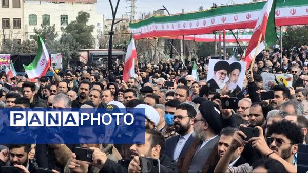 برپایی ایستگاه کوچ به مناسب سالگرد پیروزی اقلاب اسلامی ایران