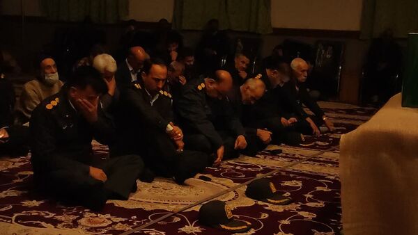  مراسم وداع با پیکر شهید جواد حسن زاده در مسجد امام علی(ع)