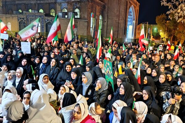 مراسم چهلمین روز شهادت دانش‌آموزان میناب