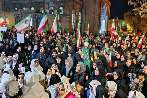 مراسم چهلمین روز شهادت دانش‌آموزان میناب
