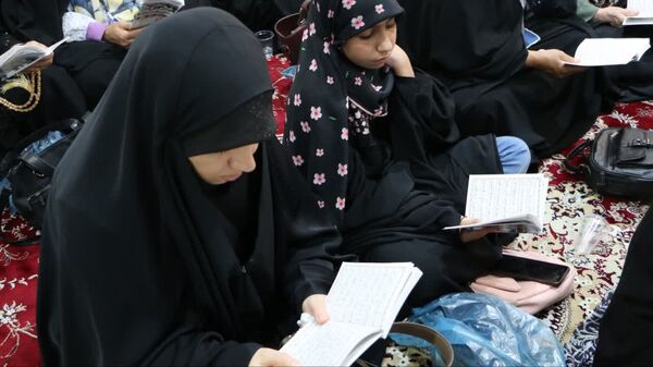 مراسم دعای پرفیض عرفه در امام‌زاده بی‌بی سکینه صفادشت