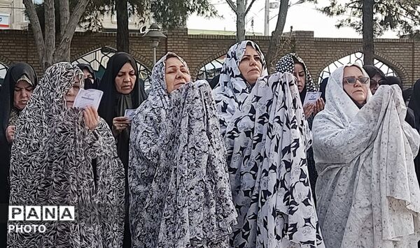 نماز عید سعید فطر در شهرستان کاشمر 