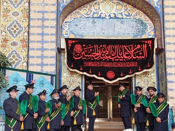 مراسم غبار روبی و زیارت ضریح مطهر سلطانعلی ابن امام محمد باقر (ع) در کربلای ایران 