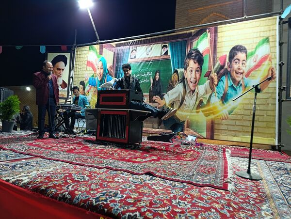 جشن بزرگ تقدیر از هفته دفاع مقدس درکنار نسل آینده ساز