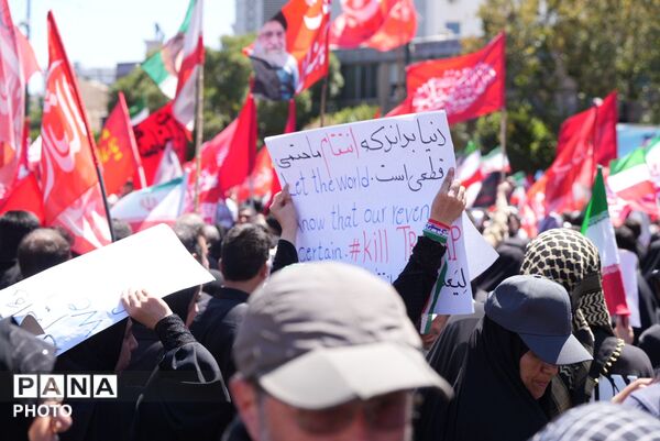 حضور تاریخی مردم در مشهد؛ حماسه‌ای که تاریخ از یاد نخواهد برد (1)