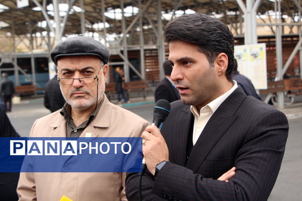 بازدید خبرنگاران از ایستگاهای اتوبوس شهری و حمل‌ونقل یزد