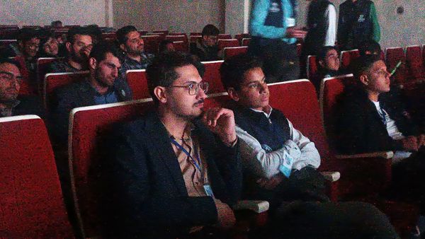 پخش و نقد فیلم در اردوگاه شهید باهنر تهران در اردوی ملی پسران مسئله محور پانا