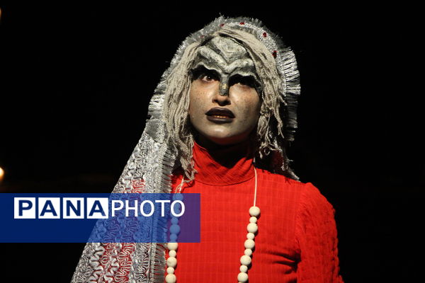 اجرای نمایش عاشقانه‌ حماسی شام آخر در یزد