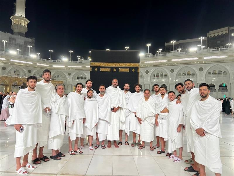 سجده بندگی آسمان‌خراش‌های ایران  مقابل کعبه