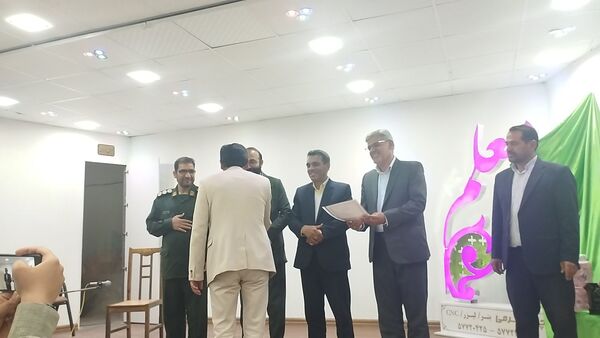 برگزاری برنامه شب شعر در شهرستان خلیل‌آباد
