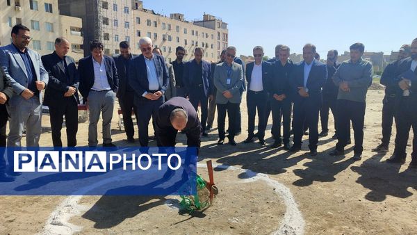 آیین کلنگ زنی آموزشگاه جعفر برزگر ناحیه یک مشهد