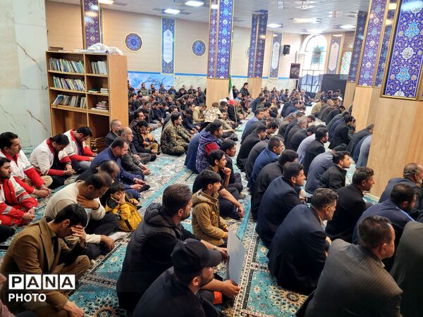  مردم خانمیرزا در سوگ پدر ایران
