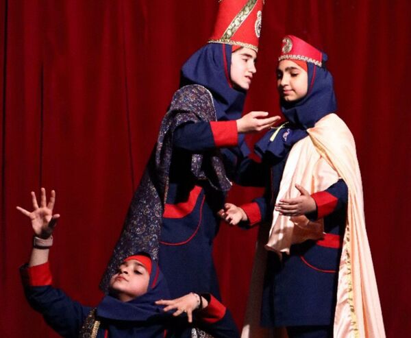 حضور نماینده استان در مرحله کشوری چهارمین جشنواره ملی تئاتر درسی در میناب