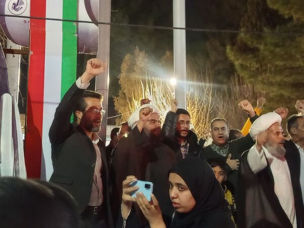 گلبانک الله اکبر در پارک‌کودک خیابان امام شهرستان کاشمر 
