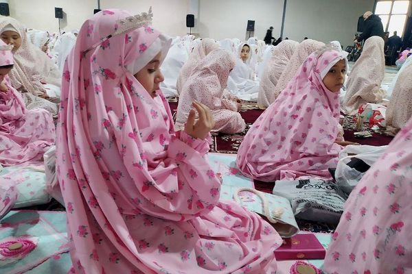 جشن فرشته‌ها در شهر قیامدشت ری یک
