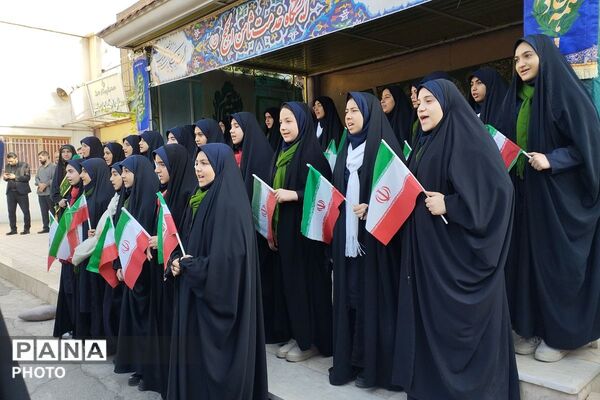 چهارشنبه‌های امام رضایی با حضور خادمان حرم در مدرسه مشکوة نور 