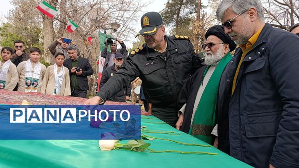 اجتماع مردم بصیر و انقلابی نیشابور در آغاز دهه فجر