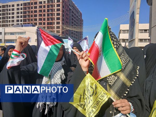 ۱۳ آبان،  روز آشکار ساختن ناتوانی استکبار 